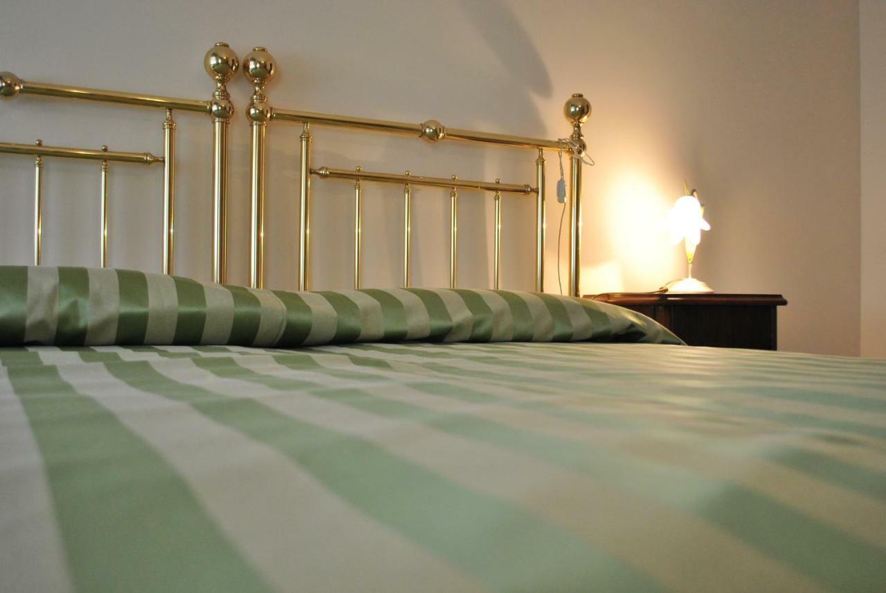 B&B Le Coccinelle Torre Bormida Buitenkant foto